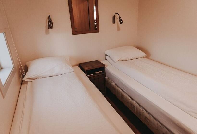 اتاق استاندارد با سرویس بهداشتی مشترک, Malarhorn Guesthouse