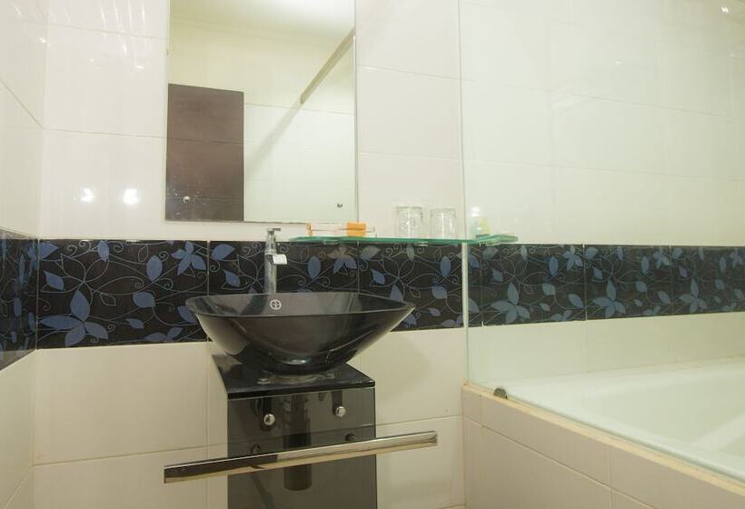 Номер Deluxe, Maxi Hotel Kedonganan