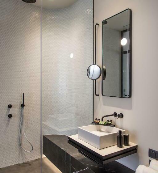 غرفة كلاسيكية, Perianth