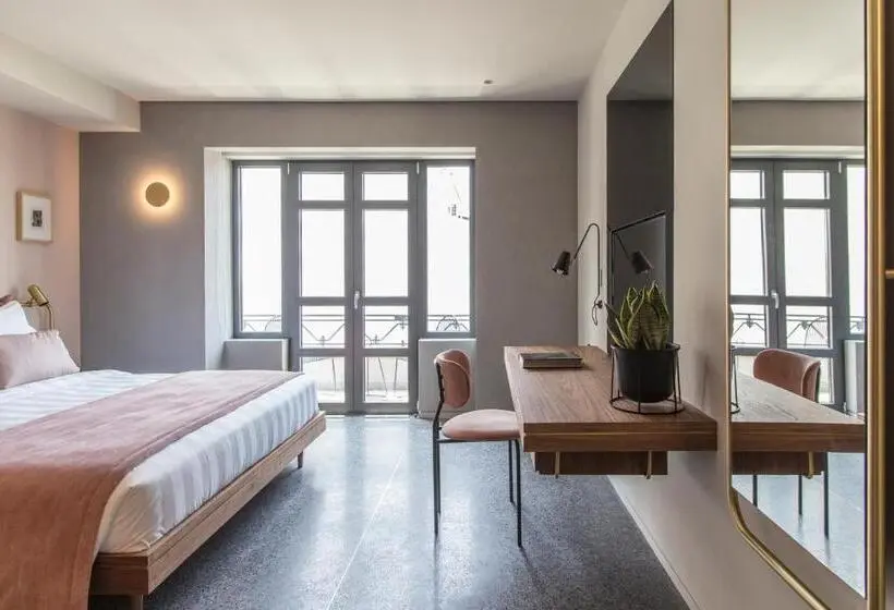 Superior Room with Views