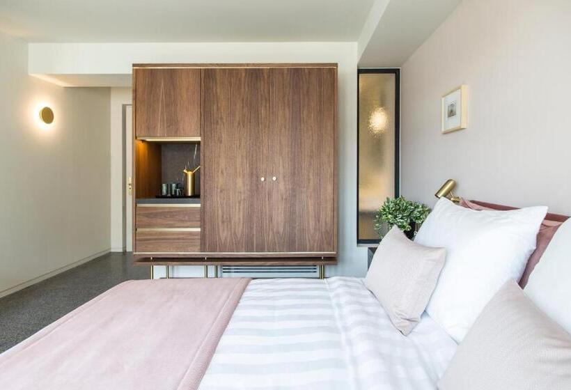 غرفة سوبيريور ذات إطلالة, Perianth