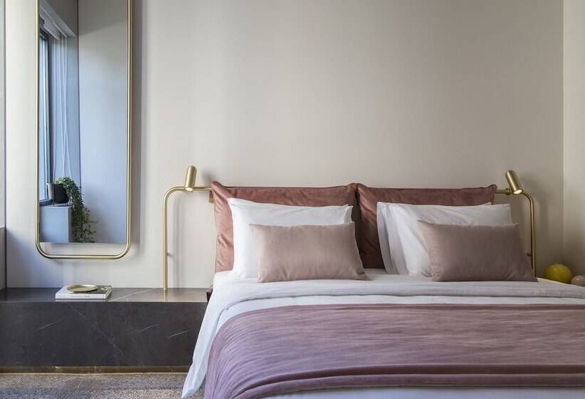 غرفة كلاسيكية, Perianth