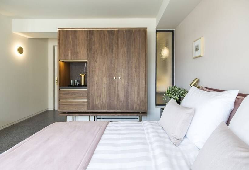 غرفة سوبيريور ذات إطلالة, Perianth