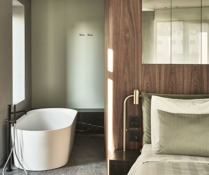 جناح ذو إطلالة, Perianth