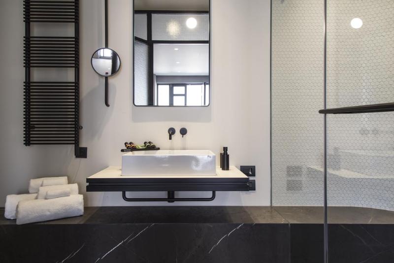 غرفة سوبيريور, Perianth