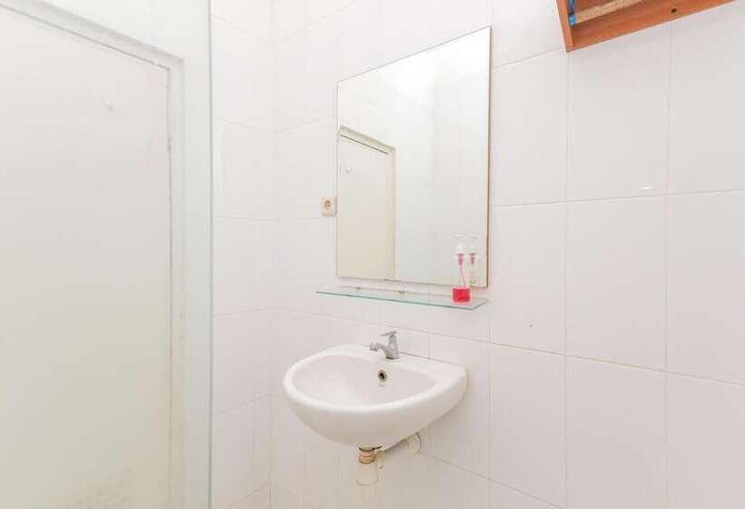 标准间, Reddoorz Near Gubeng Station