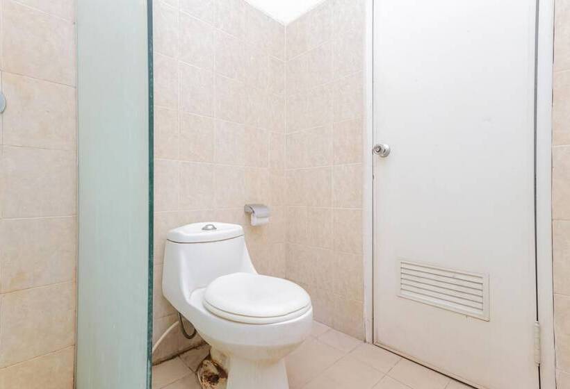 标准间, Reddoorz Near Gubeng Station