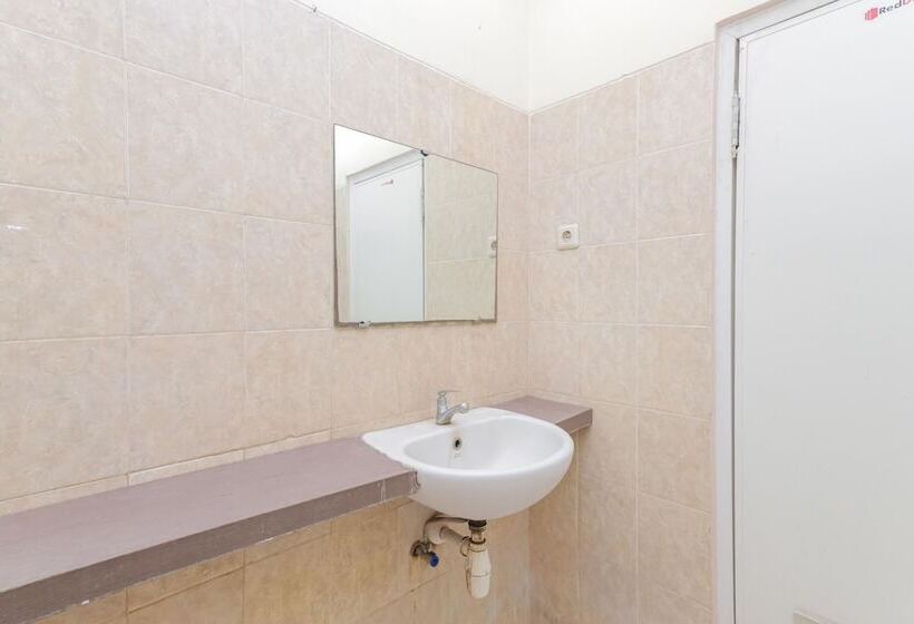 标准间, Reddoorz Near Gubeng Station