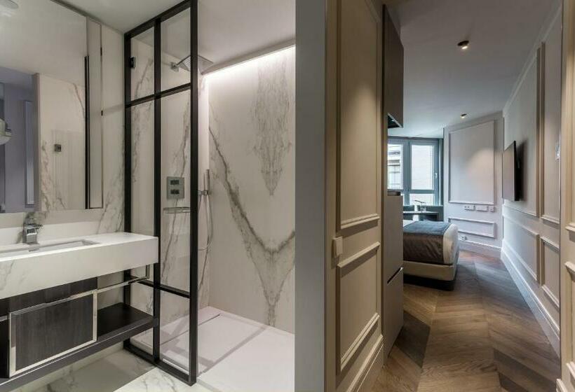 اتاق استاندارد, Room Mate Gorka