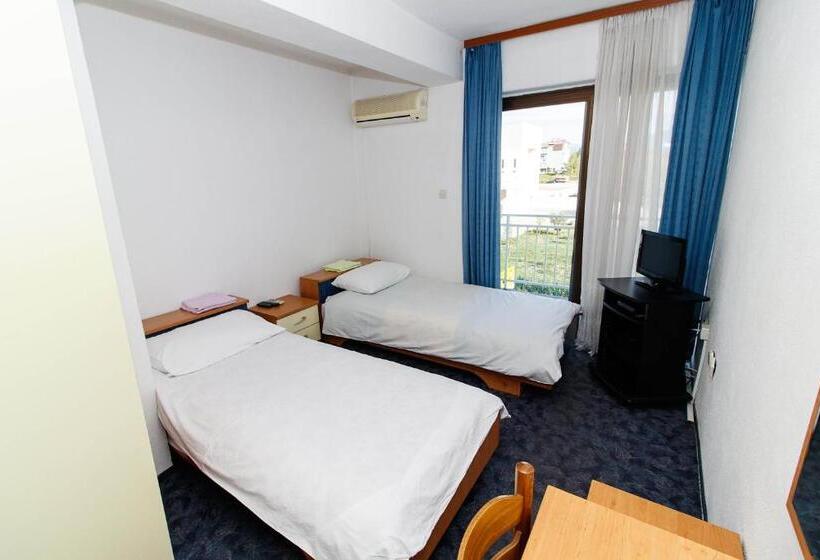 غرفة قياسية, Motel Tri Lovca