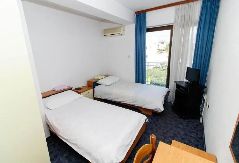 スタンダードルーム, Motel Tri Lovca