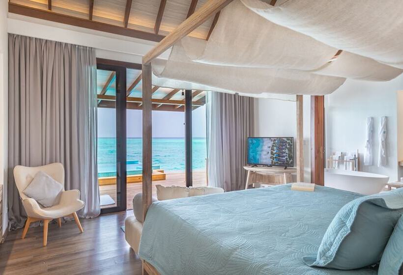 ویلای یک اتاق خوابه با استخر شنا, Fushifaru Maldives