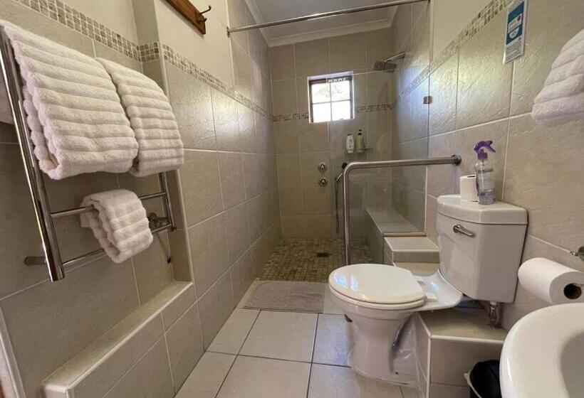 デラックスルーム, Mongoose Manor Bnb