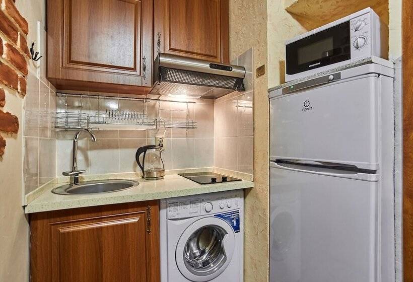 غرفة قياسية ثلاثية, Retro Moscow On Kurskaya