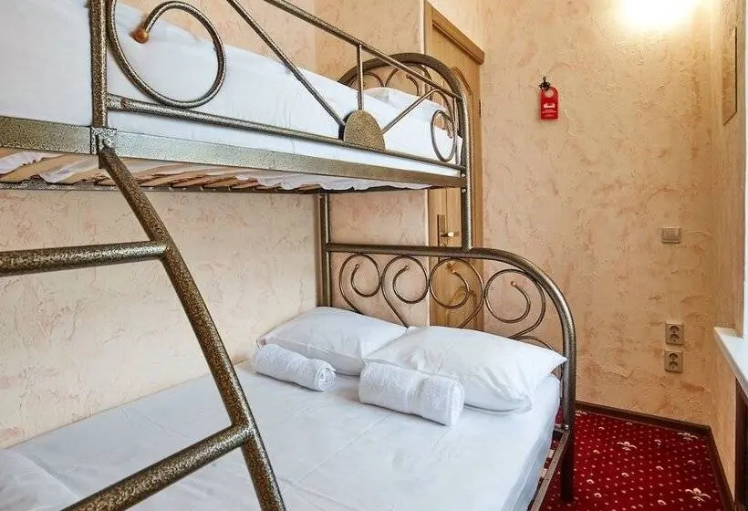 اتاق استاندارد سه نفره, Retro Moscow On Kurskaya