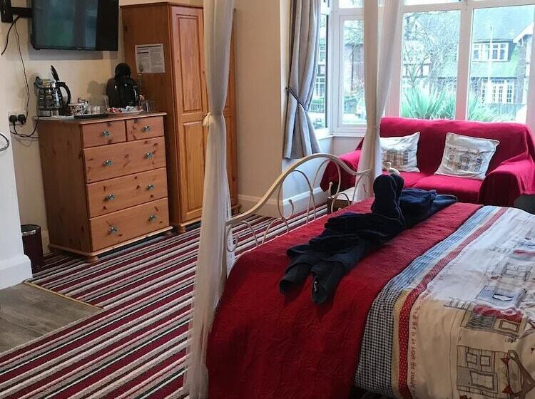 غرفة قياسية, The Lyndsay Guest House