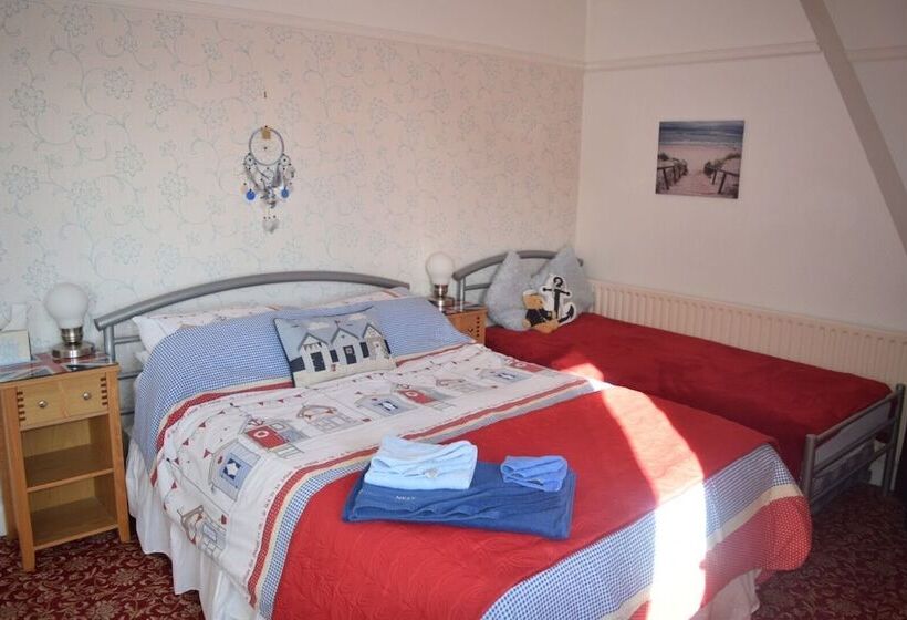 Семейный Номер, The Lyndsay Guest House