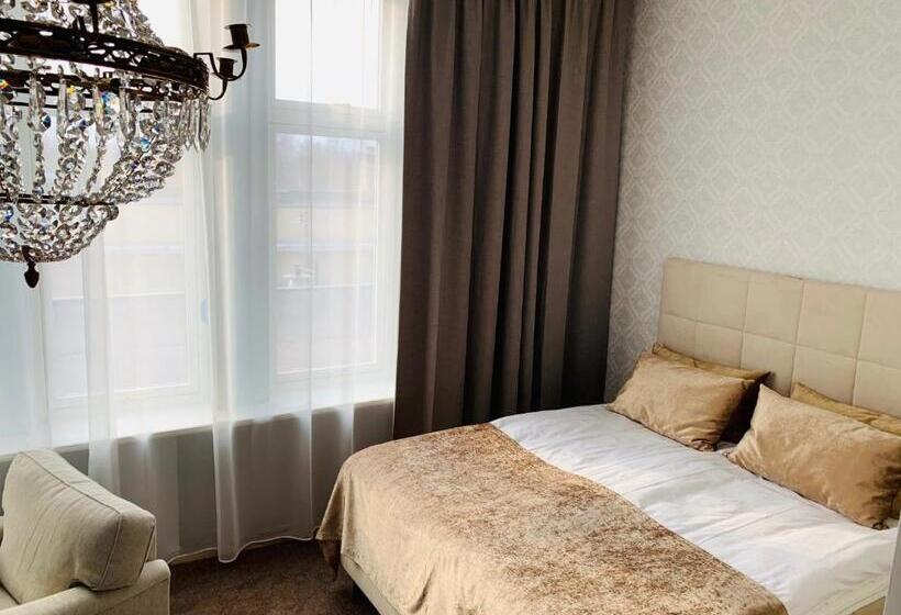 高级单人间, Orsa Järnvägshotell