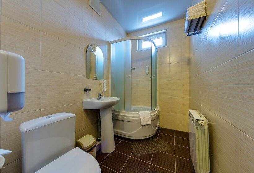 수피리어 룸, Marton Turgeneva