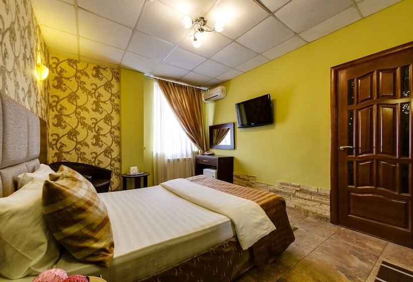 스탠다드 룸, Marton Turgeneva