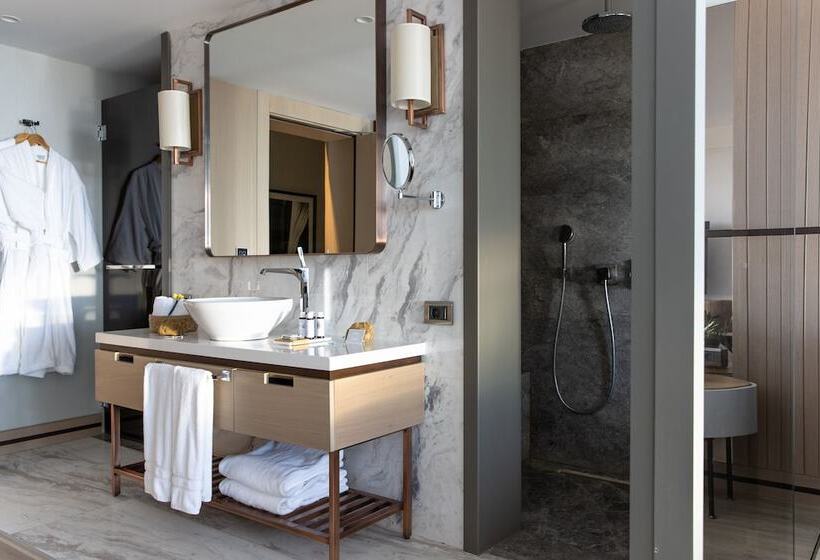 غرفة ديلوكس ذات إطلالة جانبية على البحر, Mett Hotel & Beach Resort Bodrum