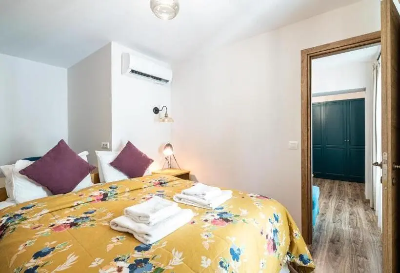 سوئیت سینیور, Veneziano Boutique