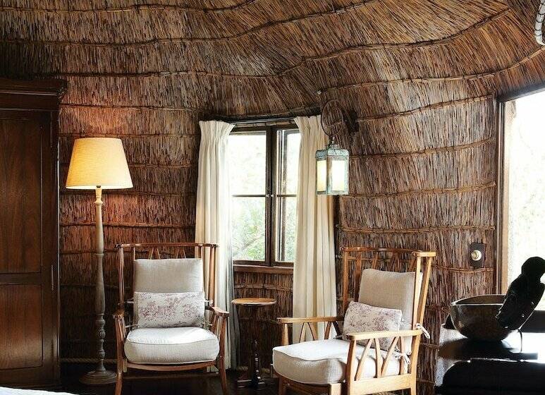 בקתת דלוקס בת חדר 1, Zulu Camp At Shambala Private Game Reserve