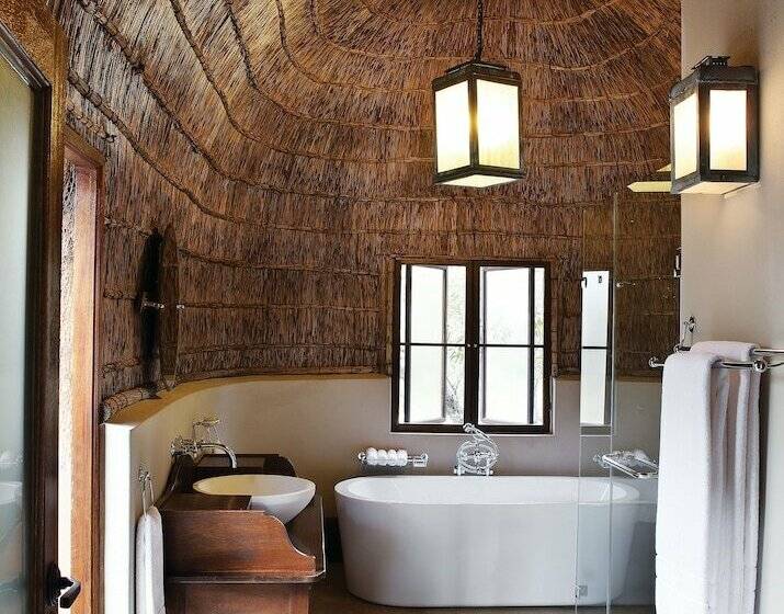 בקתת דלוקס בת חדר 1, Zulu Camp At Shambala Private Game Reserve