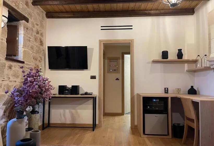 庭の見えるジュニアスイート, Mystras Grand Palace Resort & Spa