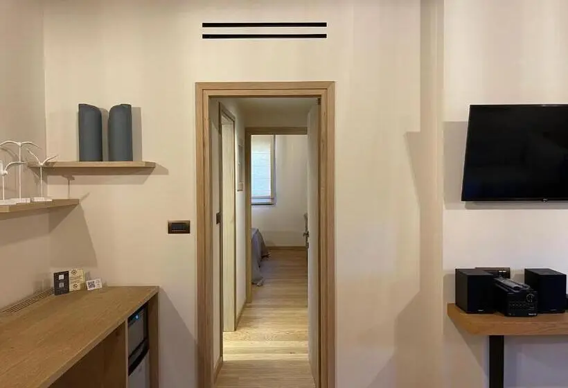庭の見えるジュニアスイート, Mystras Grand Palace Resort & Spa