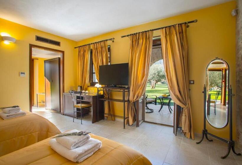 חדר סטנדרט מותאם לאדם עם מוגבלויות, Mystras Grand Palace Resort & Spa