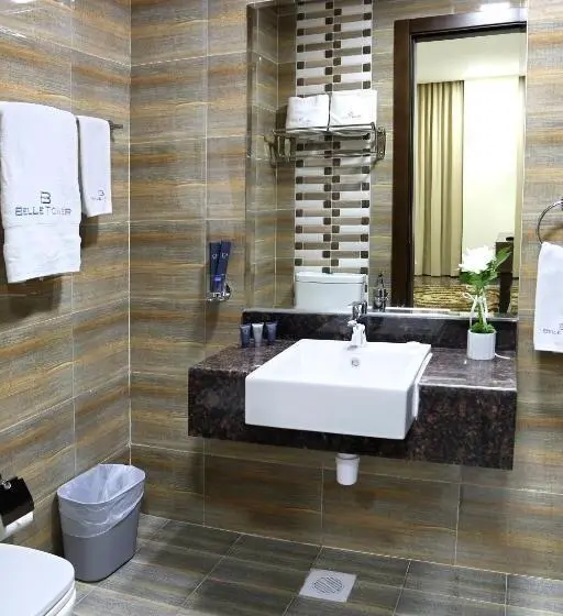 سوئیت جونیور خانوادگی, Belle Tower Apartments