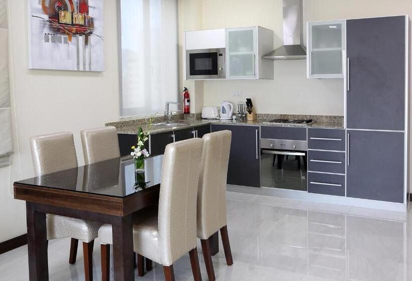 سوئیت جونیور خانوادگی, Belle Tower Apartments