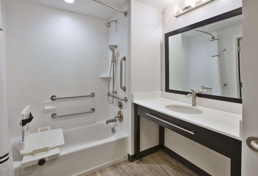 适合残疾人士使用的套间, Best Western Plus Cranberrypittsburgh North