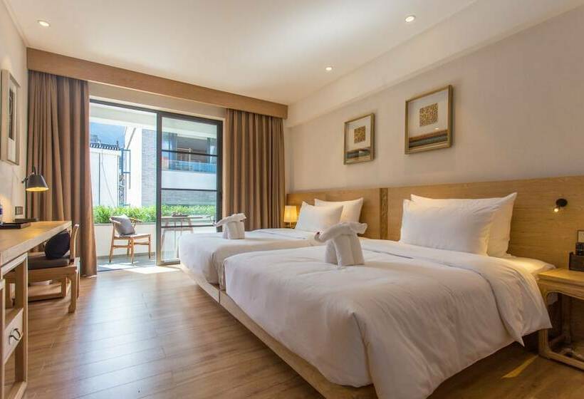 수피리어 룸, Dali Lridescent Clouds