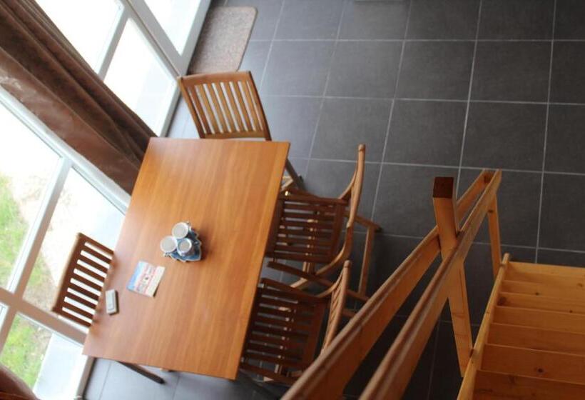 스탠다드 스튜디오 정원 전망, Galeria In The Garden