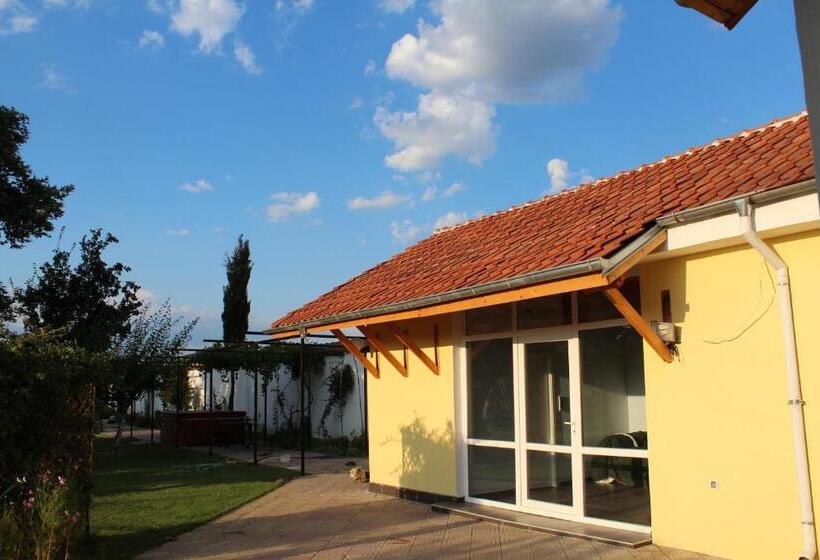 스탠다드 룸, Galeria In The Garden