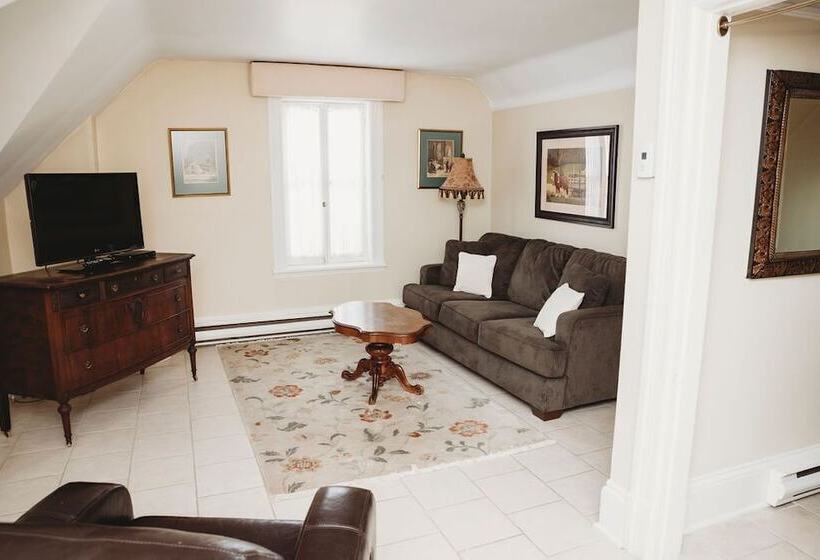 带2个卧室的公寓, Grey Gables Inn