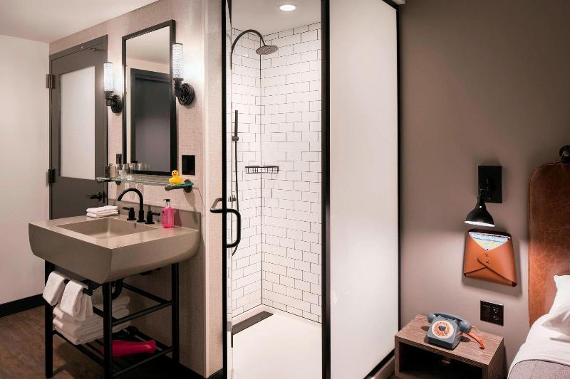 Номер Стандарт, Moxy Chicago Downtown