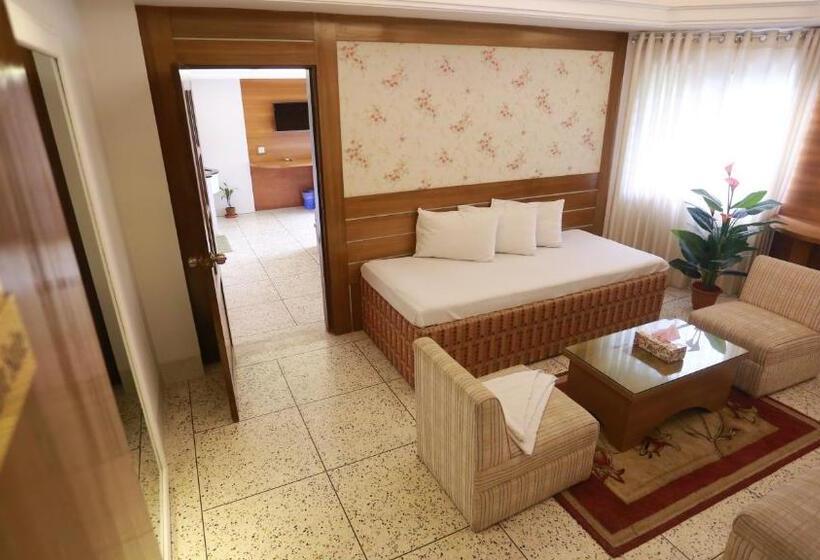 سوییت, Nagar Valley Hotel Ltd