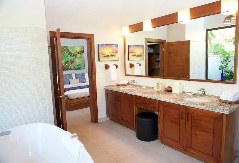 خانه 1 خوابه, Naia Resort And Spa