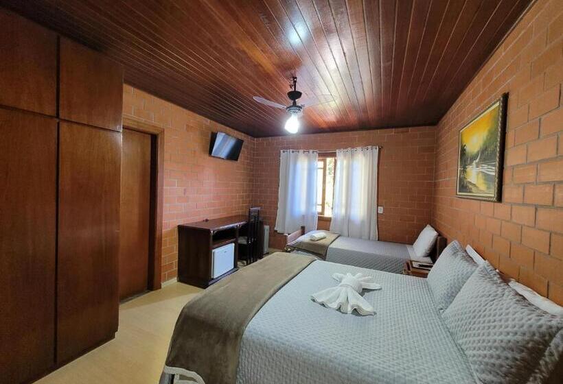 스탠다드 트리플 룸, Pousada Cravo & Canela