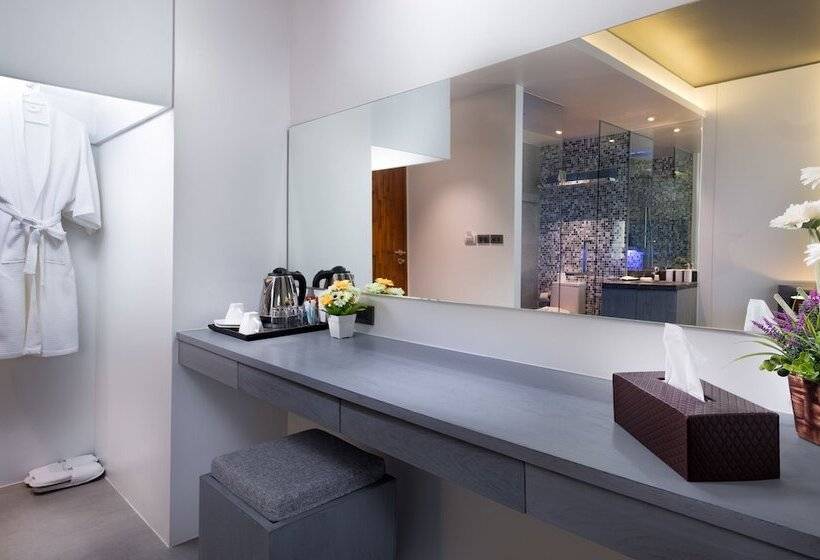 발코니 디럭스 룸, Kamala Resotel, Sha Extra Plus