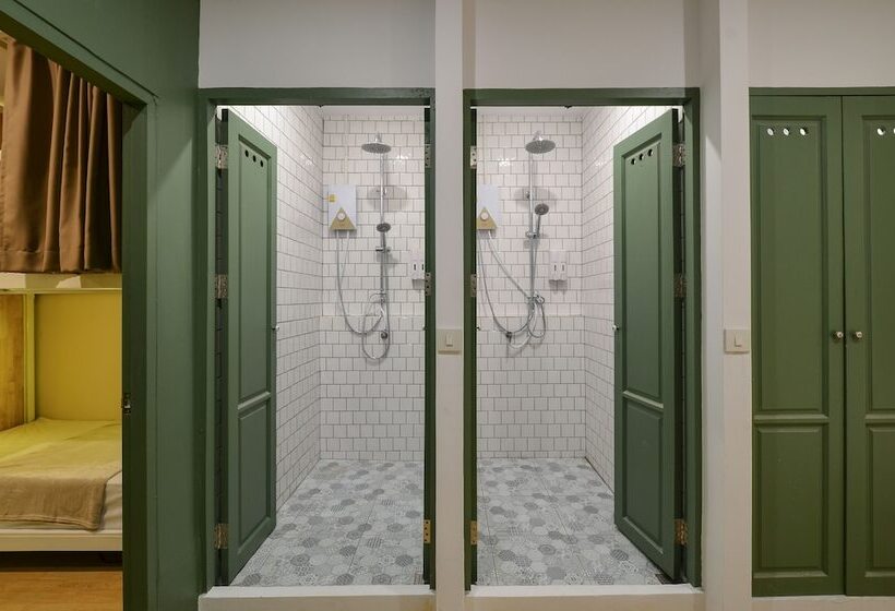 공동 객실, Baan Baan Hostel