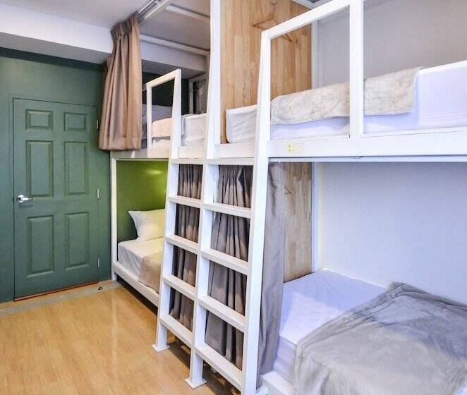 공동 객실, Baan Baan Hostel