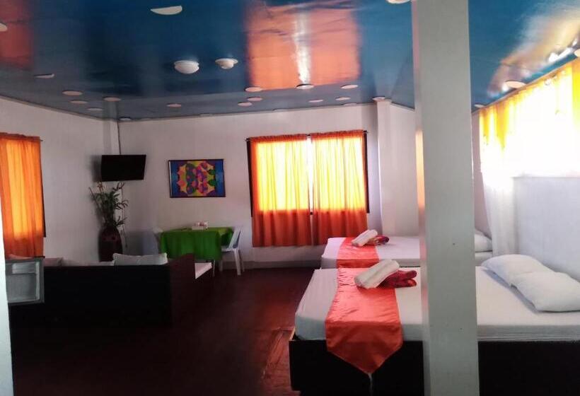 استودیوی استاندارد, Isla Bonita Beach Resort