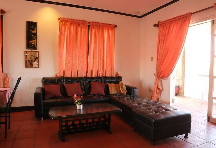 سوییت خانوادگی, Isla Bonita Beach Resort