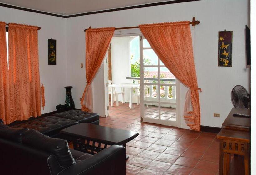 سوییت خانوادگی, Isla Bonita Beach Resort