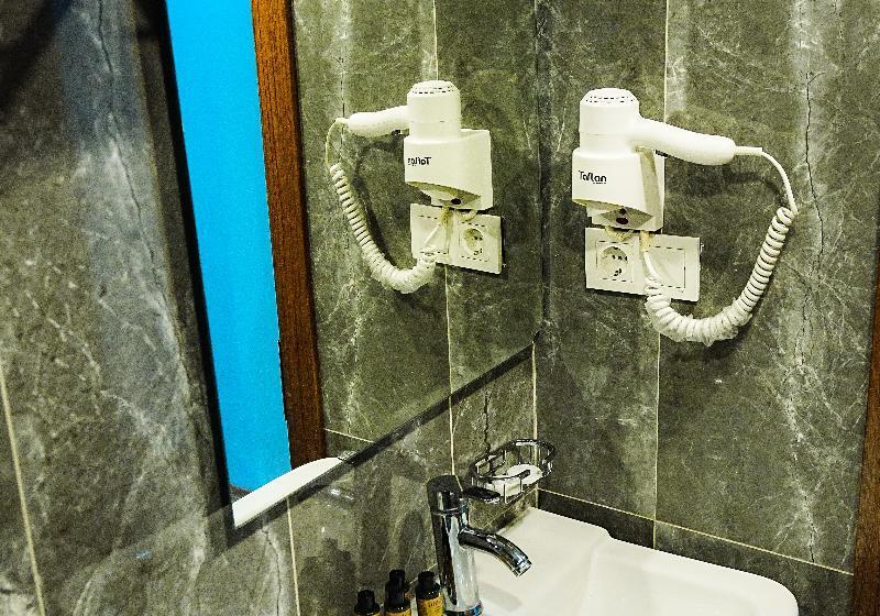 家庭间, Montan Hakata