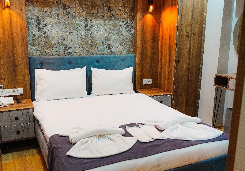 家庭间, Montan Hakata